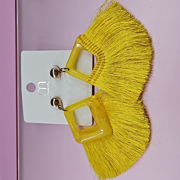 Yellow earrings - Picture 2 of 2